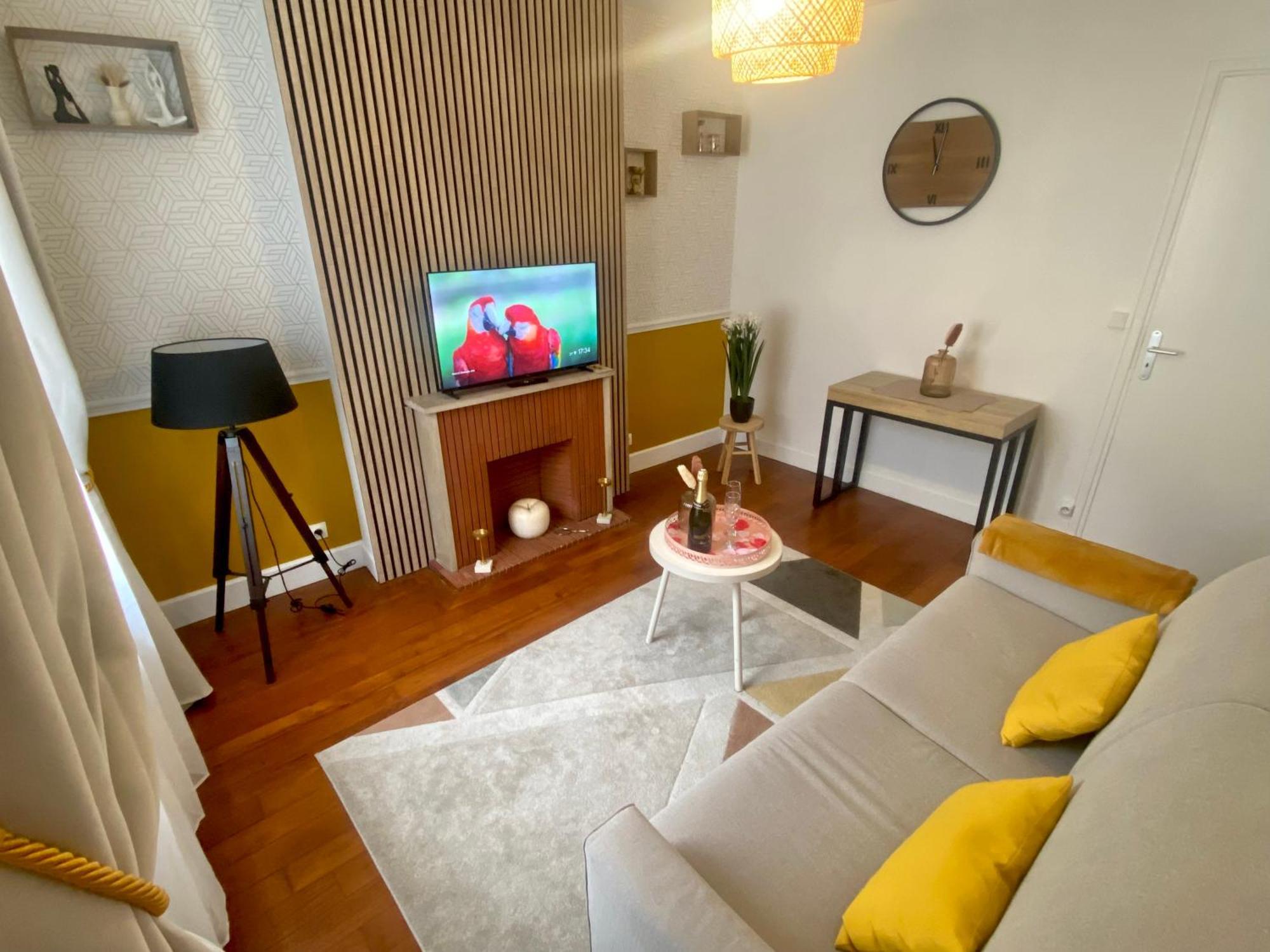 דירות Le Cocon De La Tour -Vip-Compiegne-Hyper Centre מראה חיצוני תמונה